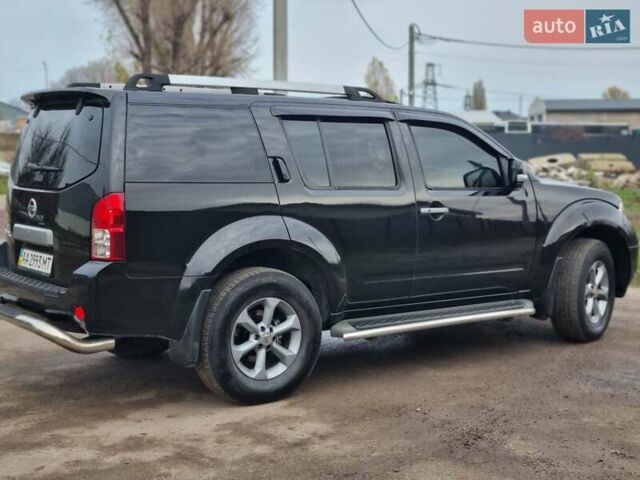 Черный Ниссан Патфайндер, объемом двигателя 2.5 л и пробегом 188 тыс. км за 10400 $, фото 8 на Automoto.ua