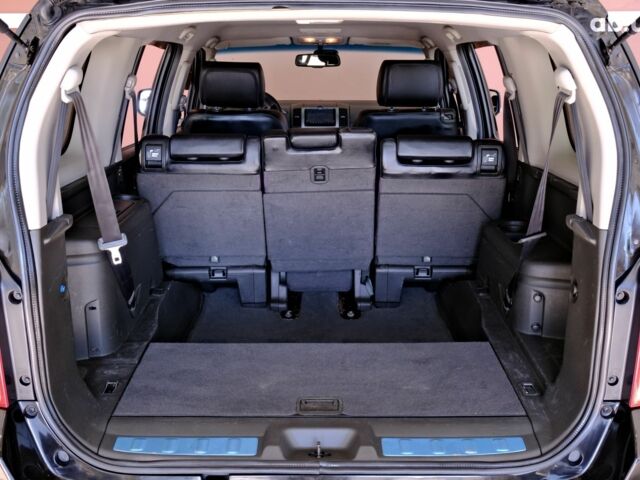 Черный Ниссан Патфайндер, объемом двигателя 2.5 л и пробегом 200 тыс. км за 9900 $, фото 8 на Automoto.ua