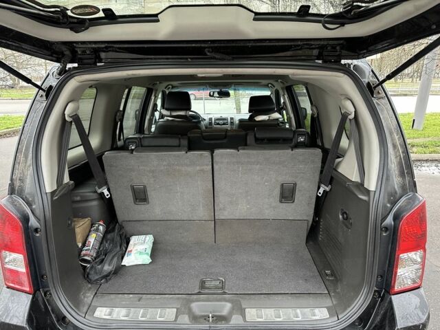 Чорний Ніссан Патфайндер, об'ємом двигуна 2.5 л та пробігом 258 тис. км за 5700 $, фото 7 на Automoto.ua