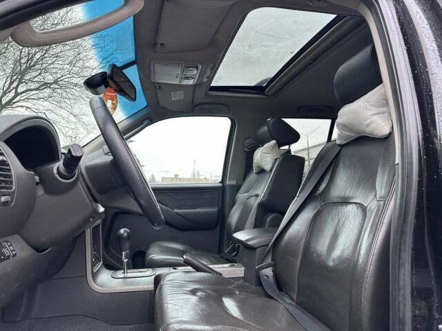 Чорний Ніссан Патфайндер, об'ємом двигуна 2.5 л та пробігом 258 тис. км за 5700 $, фото 12 на Automoto.ua