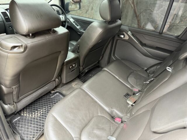 Чорний Ніссан Патфайндер, об'ємом двигуна 0 л та пробігом 170 тис. км за 4700 $, фото 13 на Automoto.ua