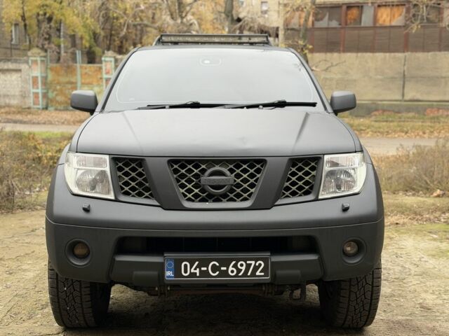 Чорний Ніссан Патфайндер, об'ємом двигуна 0 л та пробігом 170 тис. км за 4700 $, фото 1 на Automoto.ua