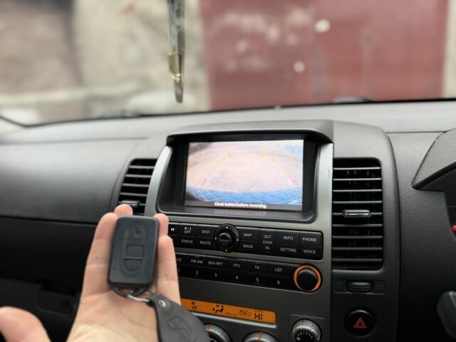 Чорний Ніссан Патфайндер, об'ємом двигуна 0 л та пробігом 170 тис. км за 4700 $, фото 10 на Automoto.ua