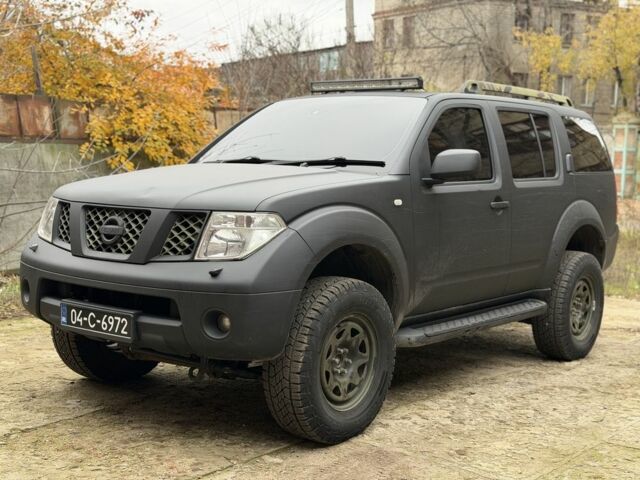 Чорний Ніссан Патфайндер, об'ємом двигуна 0 л та пробігом 170 тис. км за 4700 $, фото 2 на Automoto.ua