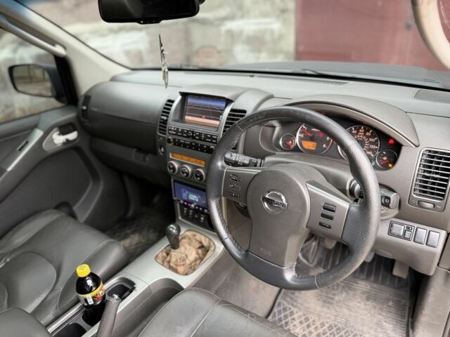 Чорний Ніссан Патфайндер, об'ємом двигуна 0 л та пробігом 170 тис. км за 4700 $, фото 6 на Automoto.ua