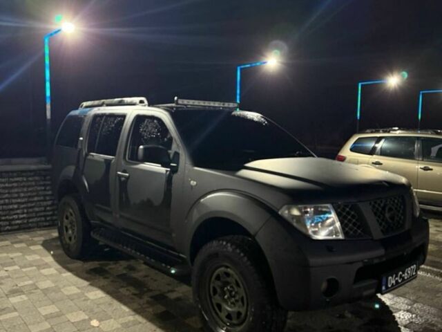 Чорний Ніссан Патфайндер, об'ємом двигуна 0 л та пробігом 20 тис. км за 5500 $, фото 1 на Automoto.ua