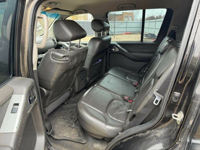 Черный Ниссан Патфайндер, объемом двигателя 2.5 л и пробегом 306 тыс. км за 4465 $, фото 8 на Automoto.ua