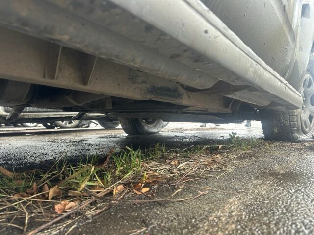 Черный Ниссан Патфайндер, объемом двигателя 2.5 л и пробегом 200 тыс. км за 4700 $, фото 2 на Automoto.ua