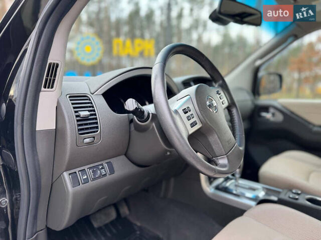 Черный Ниссан Патфайндер, объемом двигателя 2.5 л и пробегом 170 тыс. км за 14800 $, фото 12 на Automoto.ua