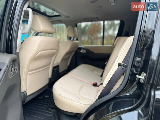 Черный Ниссан Патфайндер, объемом двигателя 2.5 л и пробегом 170 тыс. км за 14800 $, фото 17 на Automoto.ua