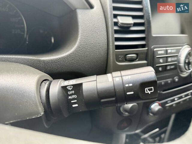 Черный Ниссан Патфайндер, объемом двигателя 3 л и пробегом 265 тыс. км за 18600 $, фото 29 на Automoto.ua