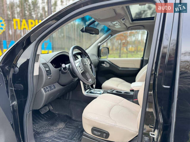 Черный Ниссан Патфайндер, объемом двигателя 2.5 л и пробегом 170 тыс. км за 14800 $, фото 11 на Automoto.ua