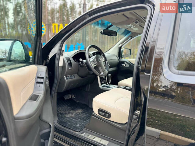 Черный Ниссан Патфайндер, объемом двигателя 2.5 л и пробегом 170 тыс. км за 14800 $, фото 9 на Automoto.ua