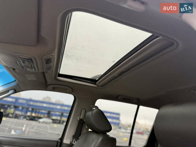 Черный Ниссан Патфайндер, объемом двигателя 3 л и пробегом 265 тыс. км за 18600 $, фото 32 на Automoto.ua