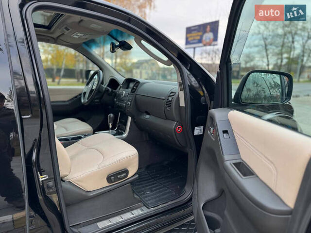 Черный Ниссан Патфайндер, объемом двигателя 2.5 л и пробегом 170 тыс. км за 14800 $, фото 13 на Automoto.ua