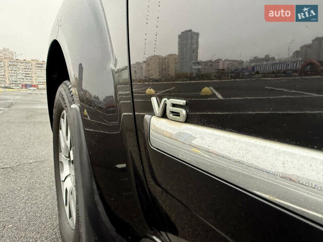 Черный Ниссан Патфайндер, объемом двигателя 3 л и пробегом 265 тыс. км за 18600 $, фото 34 на Automoto.ua