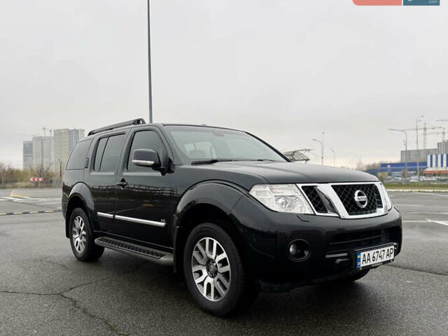 Черный Ниссан Патфайндер, объемом двигателя 3 л и пробегом 265 тыс. км за 18600 $, фото 12 на Automoto.ua