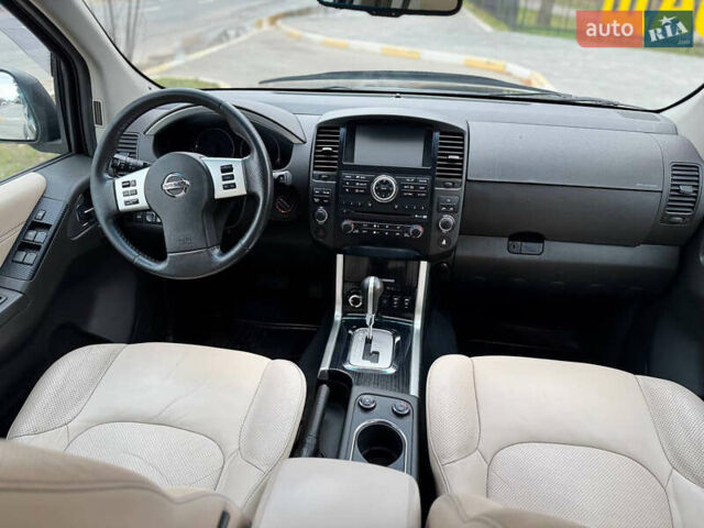 Черный Ниссан Патфайндер, объемом двигателя 2.5 л и пробегом 170 тыс. км за 14800 $, фото 15 на Automoto.ua