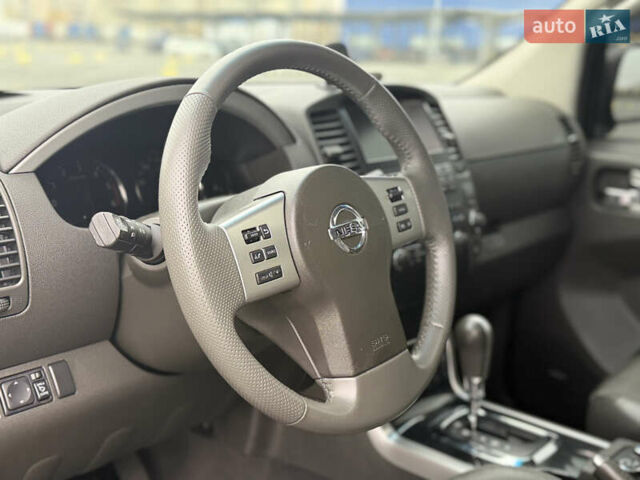 Черный Ниссан Патфайндер, объемом двигателя 3 л и пробегом 265 тыс. км за 18600 $, фото 24 на Automoto.ua