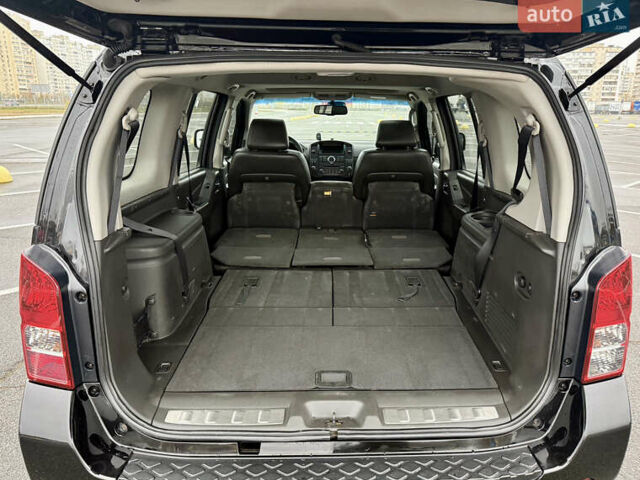 Черный Ниссан Патфайндер, объемом двигателя 3 л и пробегом 265 тыс. км за 18600 $, фото 44 на Automoto.ua