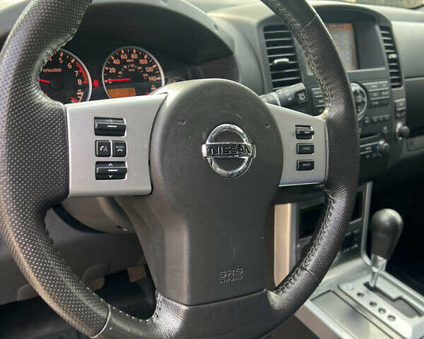 Чорний Ніссан Патфайндер, об'ємом двигуна 3.95 л та пробігом 131 тис. км за 20500 $, фото 15 на Automoto.ua