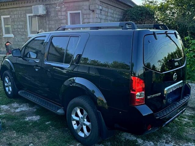 Ниссан Патфайндер 2012 в Днепре (Днепропетровске) на Automoto.ua Черный Ниссан Патфайндер, объемом двигателя 2.5 л и пробегом 18 тыс. км за 25000 $, фото 1 на Automoto.ua