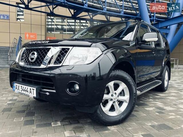 Черный Ниссан Патфайндер, объемом двигателя 2.5 л и пробегом 48 тыс. км за 18800 $, фото 18 на Automoto.ua