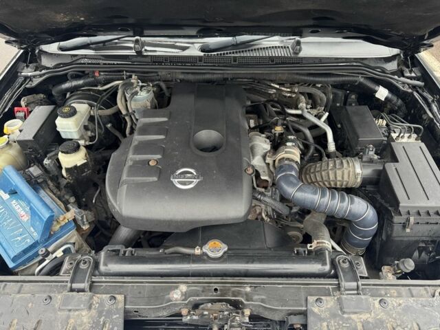 Черный Ниссан Патфайндер, объемом двигателя 2.5 л и пробегом 187 тыс. км за 4999 $, фото 16 на Automoto.ua