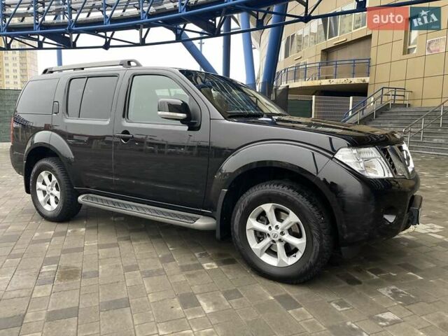 Черный Ниссан Патфайндер, объемом двигателя 2.5 л и пробегом 48 тыс. км за 18800 $, фото 30 на Automoto.ua