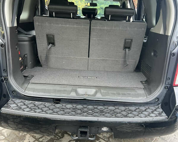 Чорний Ніссан Патфайндер, об'ємом двигуна 3.95 л та пробігом 131 тис. км за 20500 $, фото 9 на Automoto.ua