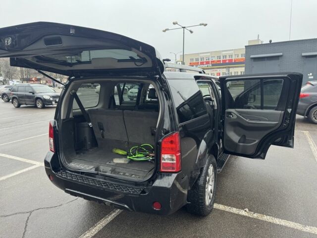 Черный Ниссан Патфайндер, объемом двигателя 2.5 л и пробегом 187 тыс. км за 5500 $, фото 15 на Automoto.ua