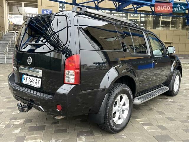 Черный Ниссан Патфайндер, объемом двигателя 2.5 л и пробегом 48 тыс. км за 18800 $, фото 25 на Automoto.ua