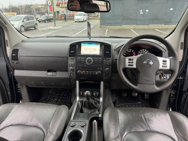 Черный Ниссан Патфайндер, объемом двигателя 2.5 л и пробегом 187 тыс. км за 4999 $, фото 12 на Automoto.ua