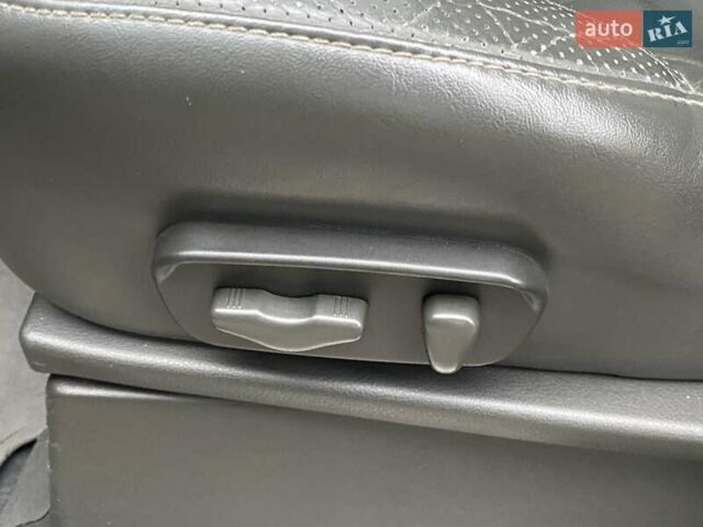 Чорний Ніссан Патфайндер, об'ємом двигуна 2.5 л та пробігом 310 тис. км за 20750 $, фото 16 на Automoto.ua