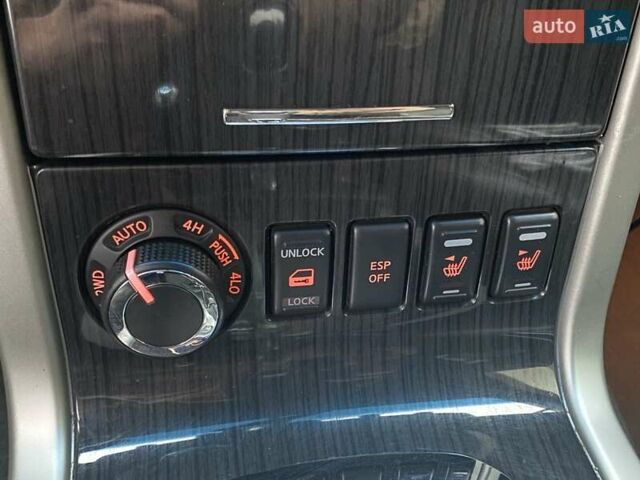 Чорний Ніссан Патфайндер, об'ємом двигуна 2.5 л та пробігом 310 тис. км за 20750 $, фото 10 на Automoto.ua