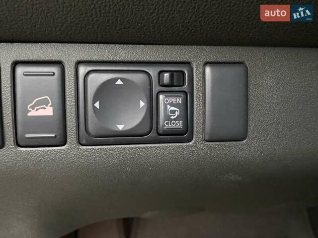 Чорний Ніссан Патфайндер, об'ємом двигуна 2.5 л та пробігом 310 тис. км за 20750 $, фото 18 на Automoto.ua