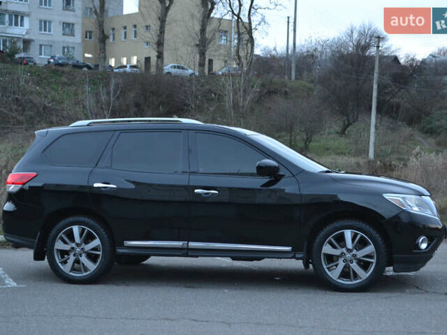 Черный Ниссан Патфайндер, объемом двигателя 3.5 л и пробегом 245 тыс. км за 12900 $, фото 3 на Automoto.ua