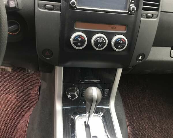 Черный Ниссан Патфайндер, объемом двигателя 2.5 л и пробегом 4 тыс. км за 31500 $, фото 7 на Automoto.ua