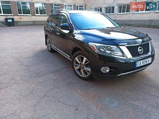 Черный Ниссан Патфайндер, объемом двигателя 3.5 л и пробегом 240 тыс. км за 13500 $, фото 3 на Automoto.ua