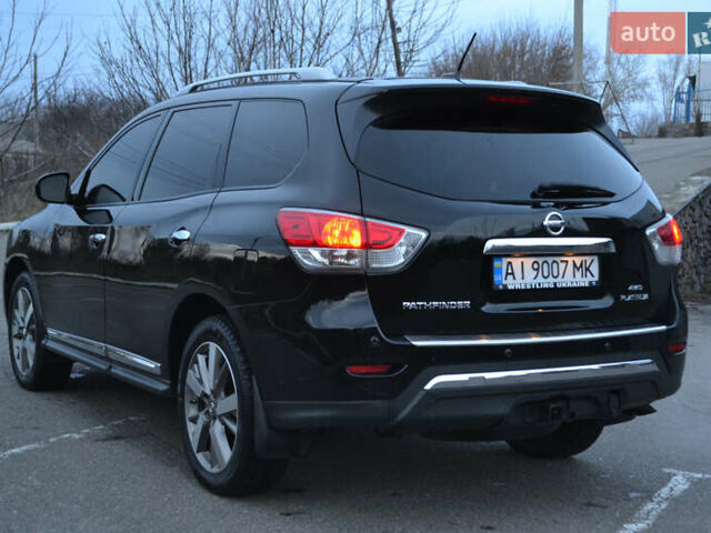 Черный Ниссан Патфайндер, объемом двигателя 3.5 л и пробегом 245 тыс. км за 12900 $, фото 7 на Automoto.ua