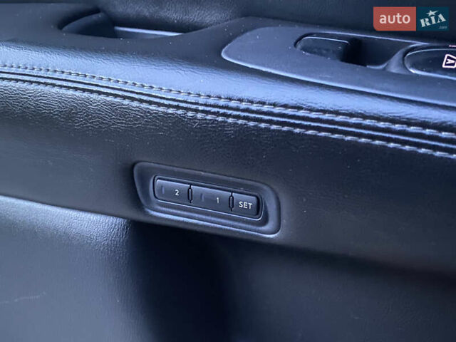 Черный Ниссан Патфайндер, объемом двигателя 3.5 л и пробегом 245 тыс. км за 12900 $, фото 19 на Automoto.ua