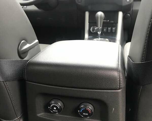 Черный Ниссан Патфайндер, объемом двигателя 2.5 л и пробегом 4 тыс. км за 31500 $, фото 10 на Automoto.ua