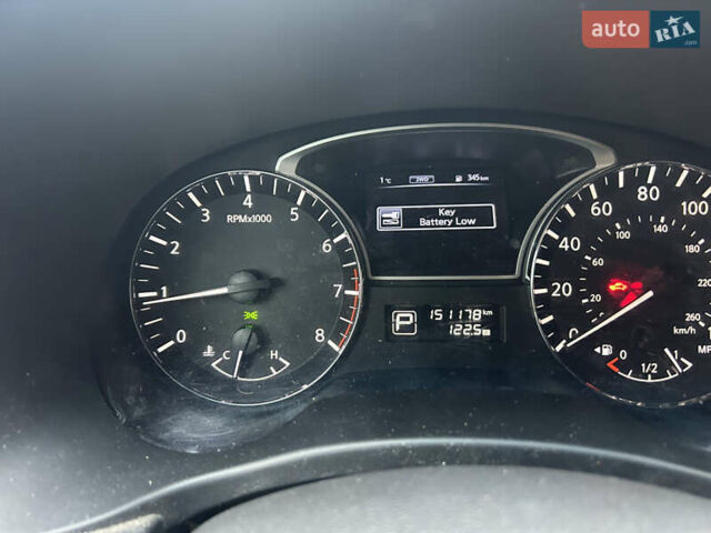 Чорний Ніссан Патфайндер, об'ємом двигуна 3.5 л та пробігом 151 тис. км за 10800 $, фото 4 на Automoto.ua