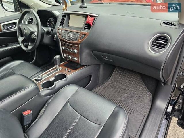 Черный Ниссан Патфайндер, объемом двигателя 3.5 л и пробегом 159 тыс. км за 16200 $, фото 21 на Automoto.ua