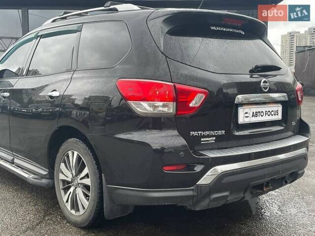 Чорний Ніссан Патфайндер, об'ємом двигуна 3.5 л та пробігом 195 тис. км за 12990 $, фото 5 на Automoto.ua