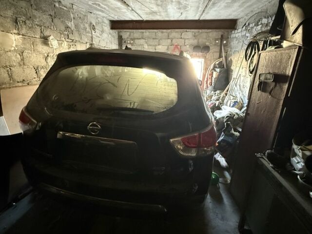 Черный Ниссан Патфайндер, объемом двигателя 3.6 л и пробегом 60 тыс. км за 3500 $, фото 8 на Automoto.ua