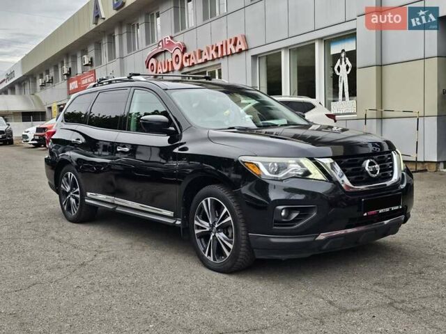 Черный Ниссан Патфайндер, объемом двигателя 3.5 л и пробегом 159 тыс. км за 16200 $, фото 3 на Automoto.ua