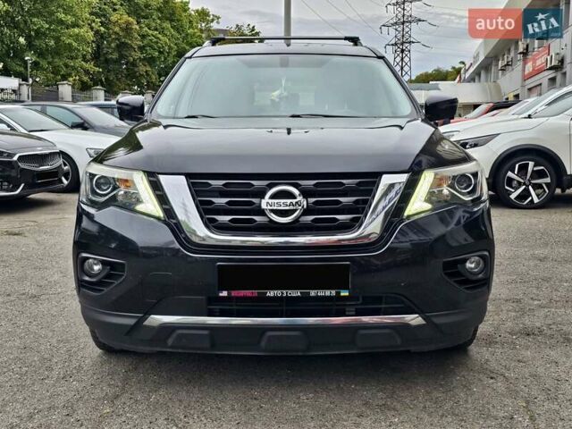 Черный Ниссан Патфайндер, объемом двигателя 3.5 л и пробегом 159 тыс. км за 16200 $, фото 5 на Automoto.ua