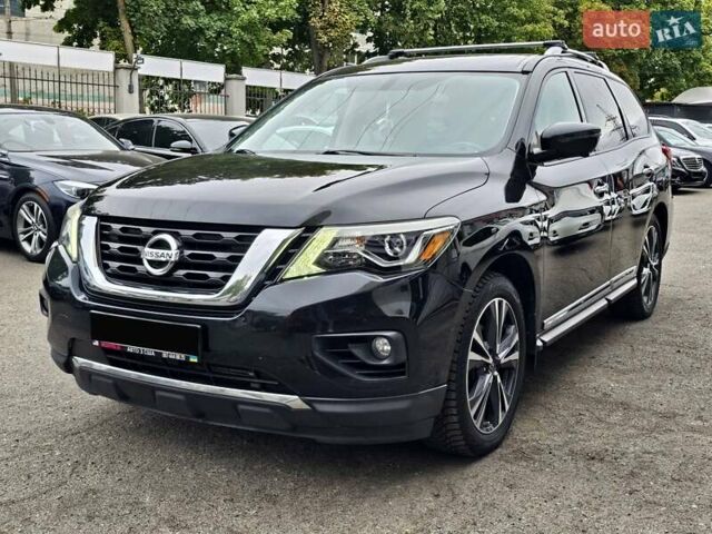 Черный Ниссан Патфайндер, объемом двигателя 3.5 л и пробегом 159 тыс. км за 16200 $, фото 1 на Automoto.ua