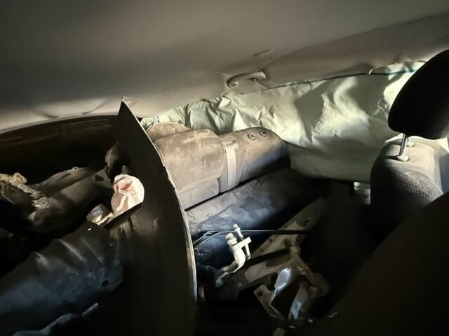 Черный Ниссан Патфайндер, объемом двигателя 3.6 л и пробегом 60 тыс. км за 3500 $, фото 11 на Automoto.ua